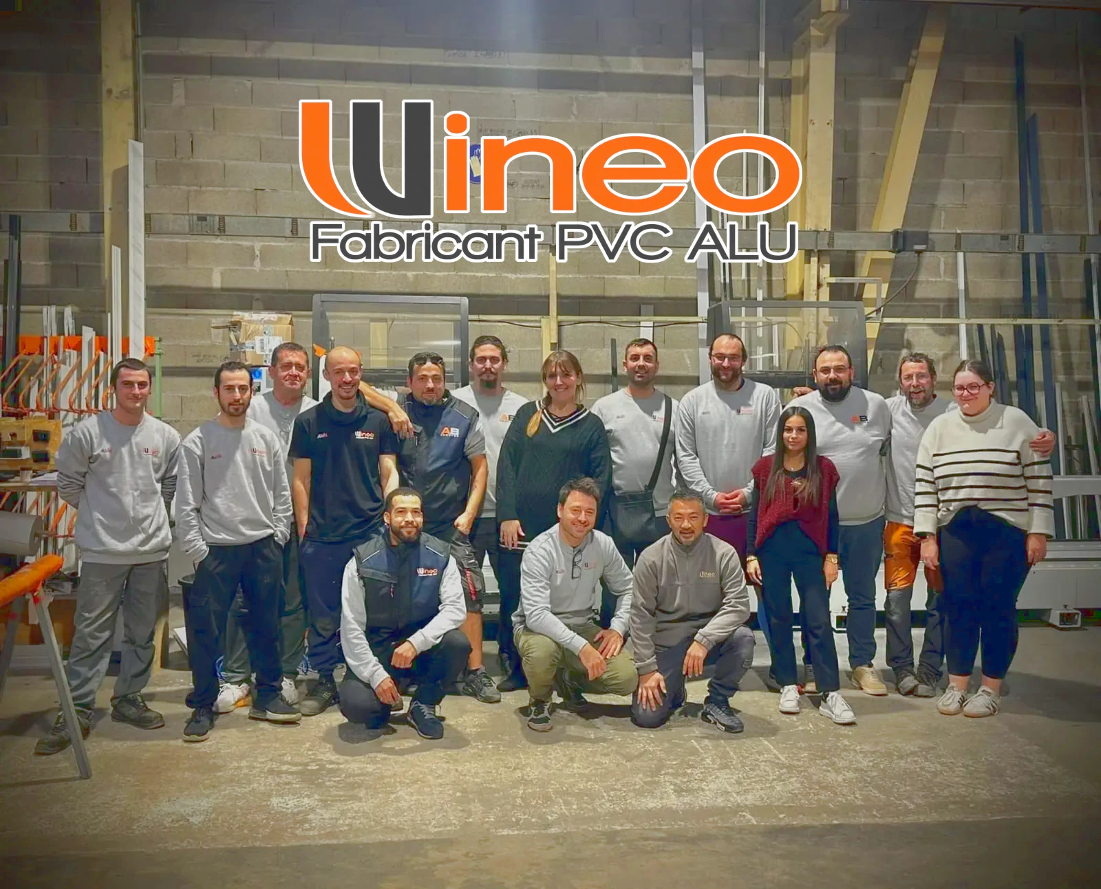 L'équipe Wineo France dans l'atelier de fabrication de menuiseries aux Salles-du-Gardon